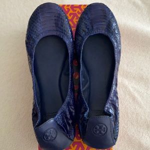 Tory Burch Eddie Snake-Python print flats. Size 10